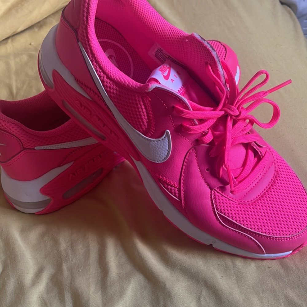 Nikes and Maurices